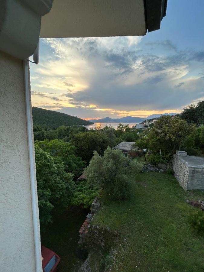 Lazarus Bigova Apartments Tivat Exterior photo