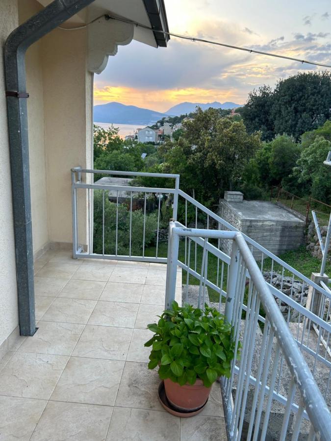 Lazarus Bigova Apartments Tivat Exterior photo