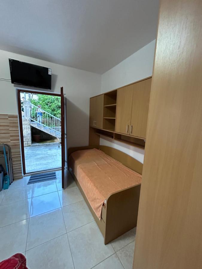 Lazarus Bigova Apartments Tivat Exterior photo